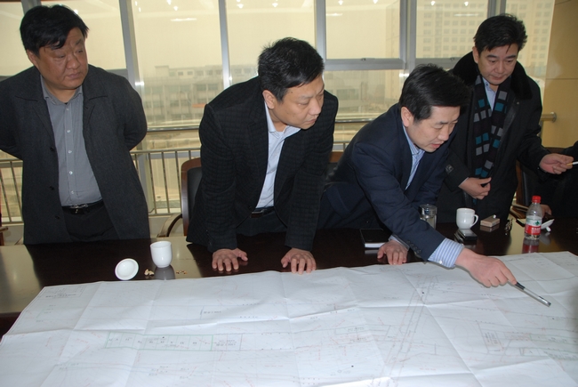 濟礦集團總經理張廣宇來霄云煤礦節后慰問（張大壯）