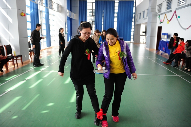 集團機關舉辦慶祝“三八”婦女節趣味文化活動
