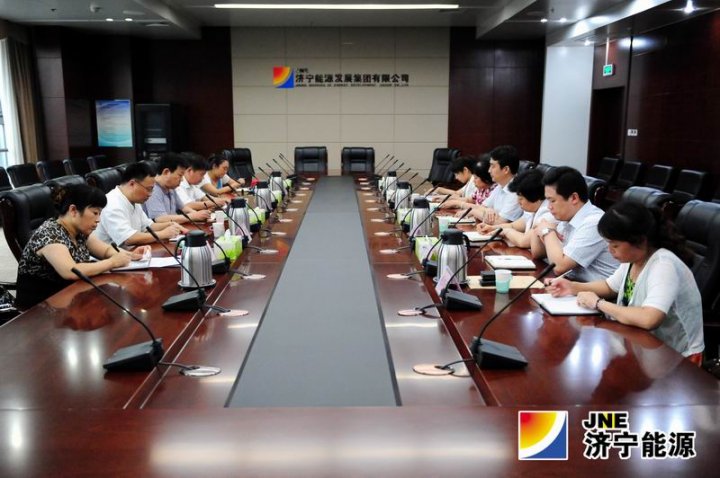 市檔案局局長劉凡營一行到集團公司檢查指導檔案管理工作