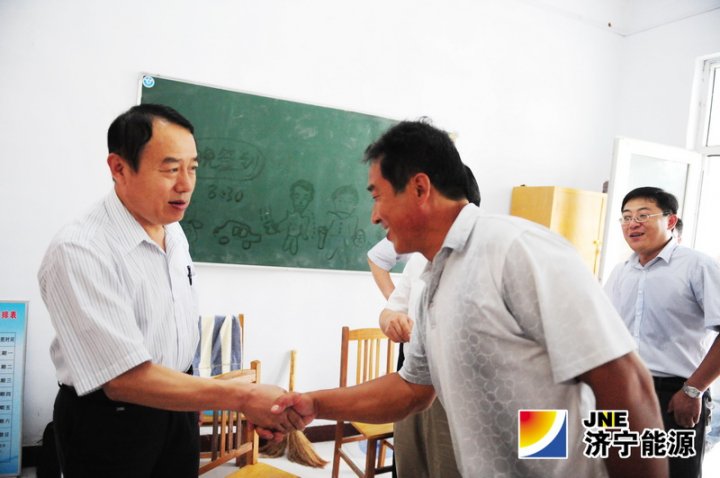 喬志猛深入喻屯鎮前王樓村調研駐村幫扶工作