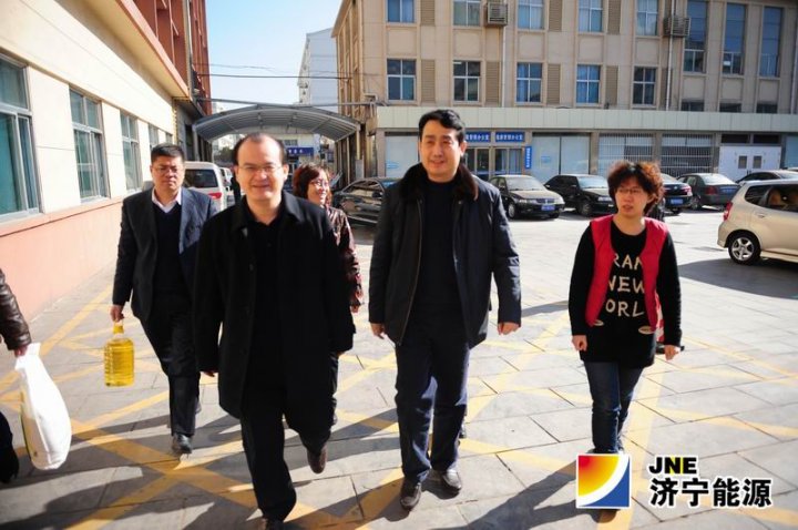 虢洪增、喬志猛、張廣宇走訪慰問老黨員和病困職工