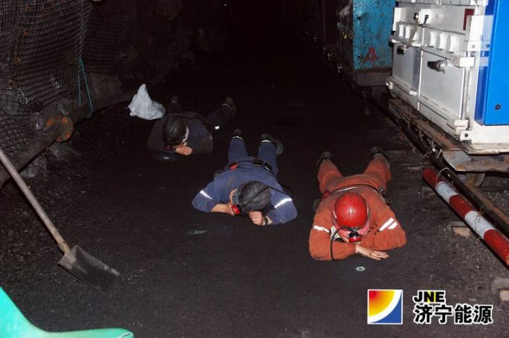 運河煤礦成功開展煤塵爆炸應急預案演練