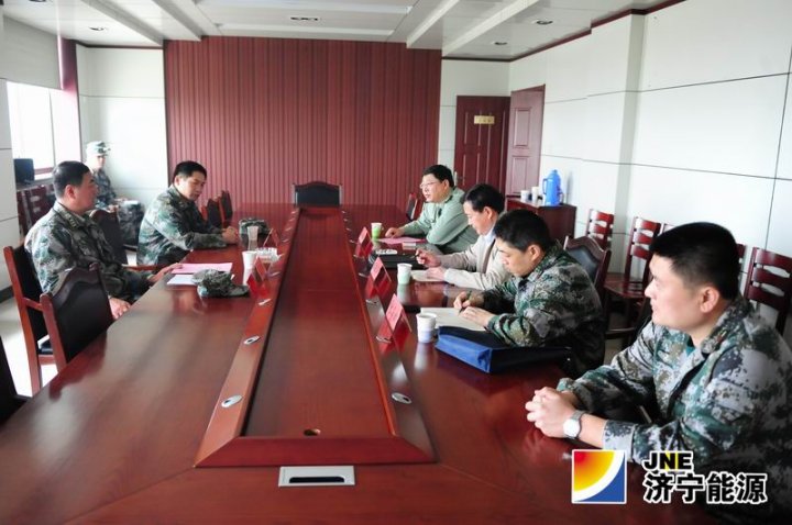濟寧軍分區副參謀長王忠峰來集團公司檢查民兵整組工作
