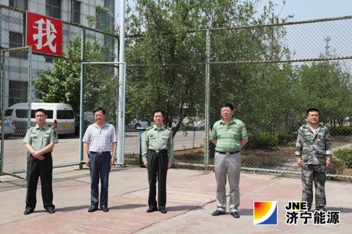 集團公司民兵應急連進行警棍盾牌操集訓