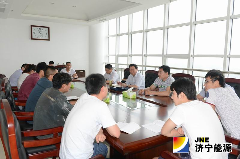郝敬堯到聯系點安居煤礦征求基層員工意見建議