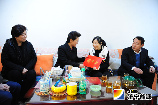 市總工會領導走訪慰問集團公司困難職工