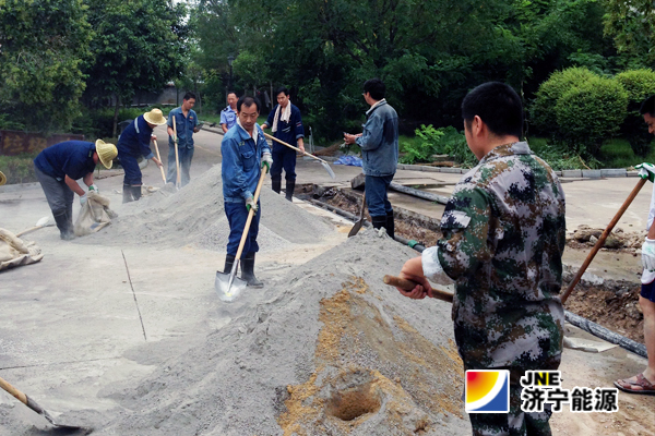 花園煤礦：職工挖60米長排水管道徹底解決礦區排水難題