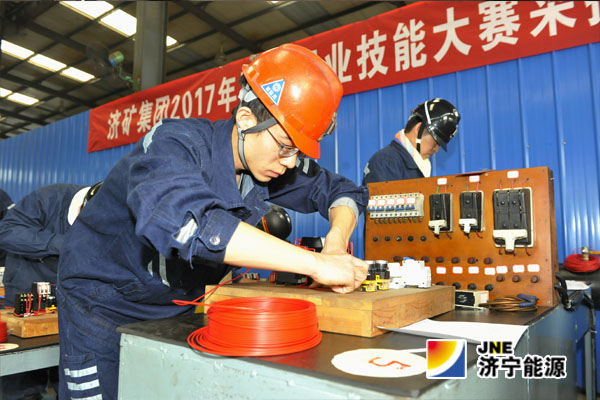 【狀元風采】雙料“狀元”的成才路