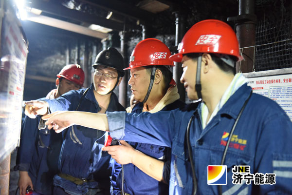 張廣宇在霄云煤礦調研時強調：針對下一步工作，要做好“提升四個度”和“提高三個能力”