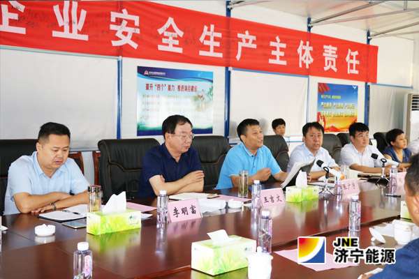張廣宇帶隊到物流公司召開物流項目運營建設會議