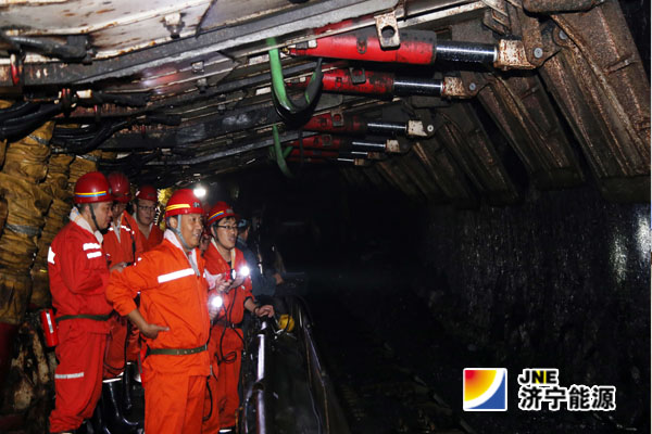 張廣宇帶隊到陜北朱家峁煤礦檢查指導工作