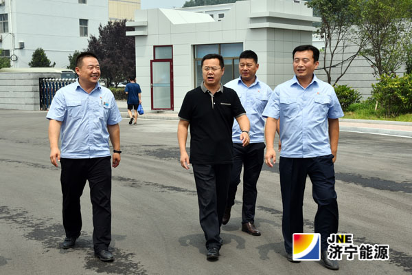 李明富到金源煤礦視察指導工作