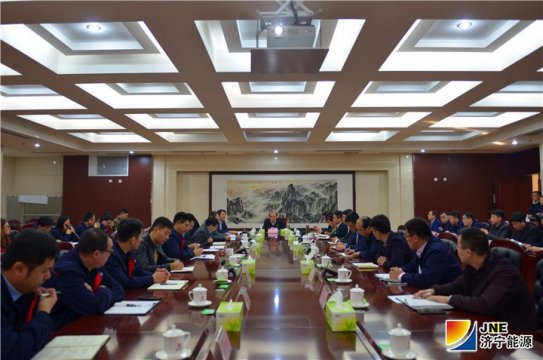 馬金平參加安居煤礦“凝心聚力謀發展”專題討論會