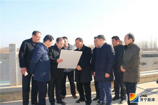 濟寧市委副書記、市長石光亮實地考察鄧樓節制閘