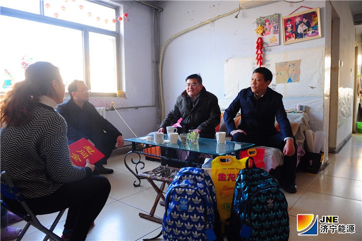 2019-1-23豐家雷 張廣宇走訪困難職工（濟寧能源運河煤礦洗煤廠職工宋文濤）.jpg
