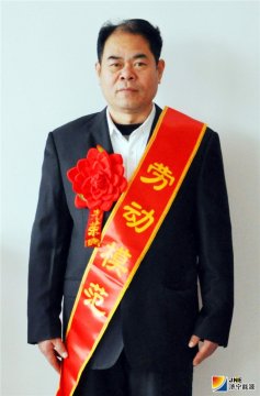 【勞模風采】運輸線上的“硬”人——記集團公司勞動模范、花園煤礦運輸工區區長江來運