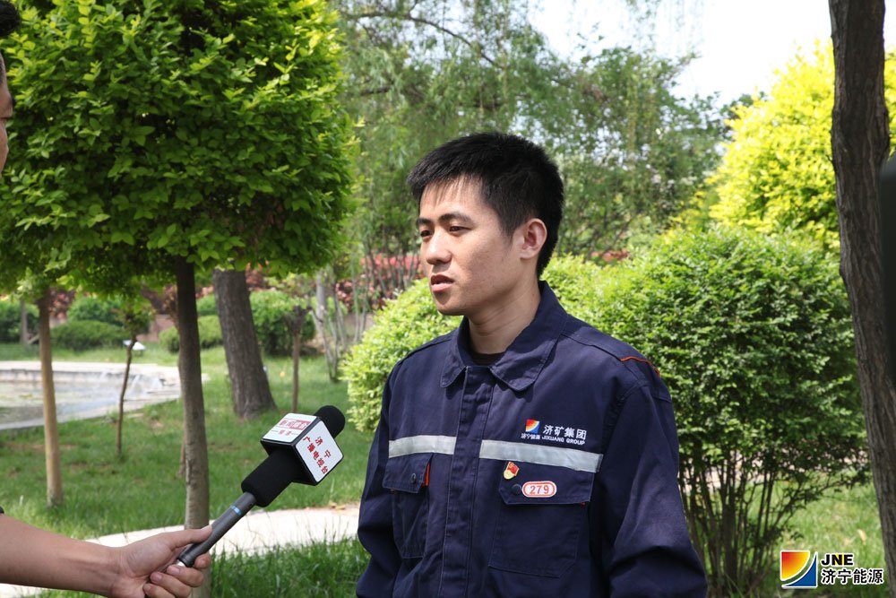 陽城煤電職工尚全廠接受多家新聞媒體聯合采訪1.jpg