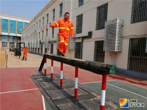 金橋煤礦加強訓練鑄造過硬礦山救護隊伍