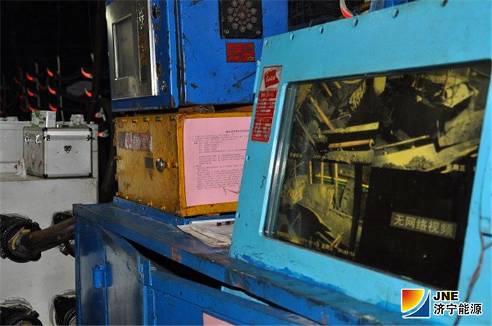 花園煤礦：花園煤礦4321綜采工作面“三機”控制終端.jpg