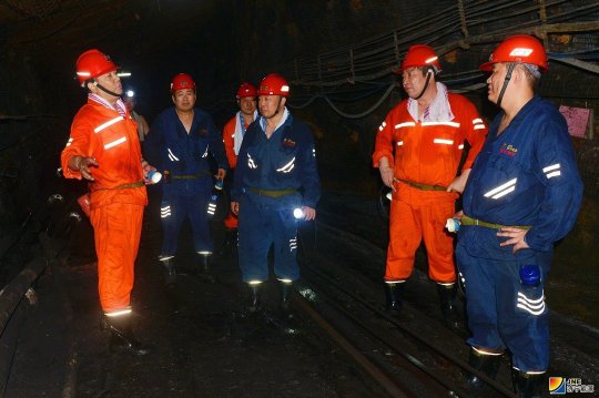 張廣宇到霄云煤礦調研指導工作