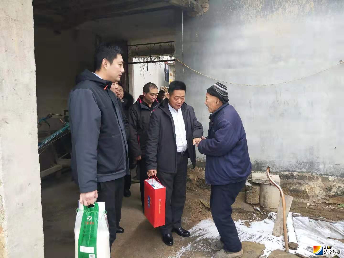落陵盛源慰問.jpg