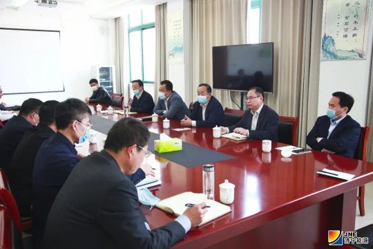 金鄉縣委副書記、縣長鄭士民到民生熱能公司調研
