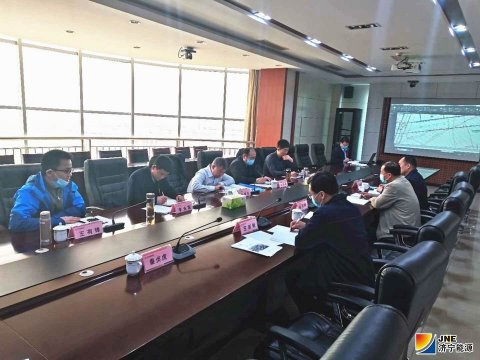 張學生到霄云煤礦檢查指導工作