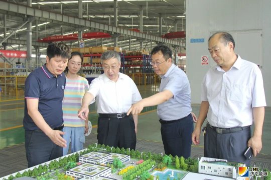 張學生到落陵盛源公司檢查指導工作