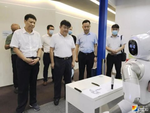 張廣宇陪同豐家雷到深圳優必選科技有限公司走訪考察