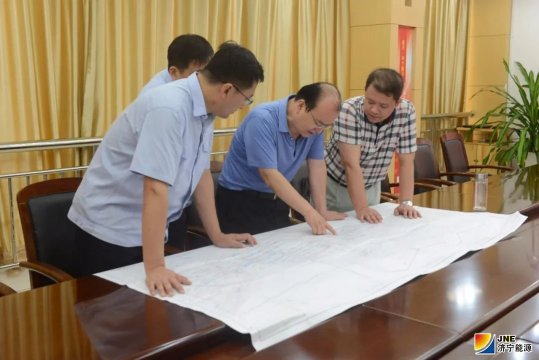 馬金平到霄云煤礦檢查指導工作