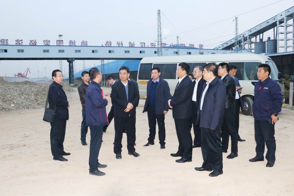丁永民一行到濟礦物流公司參觀調研2.jpg