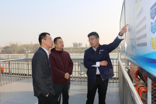 江蘇中圣清潔能源有限公司常務副總經理唐浩一行到集團公司考察調研