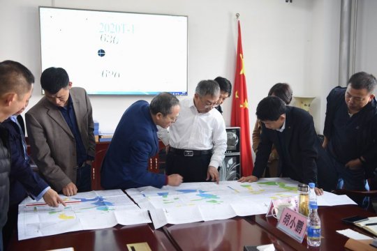 張學生參加金橋煤礦水文地質研討專題會