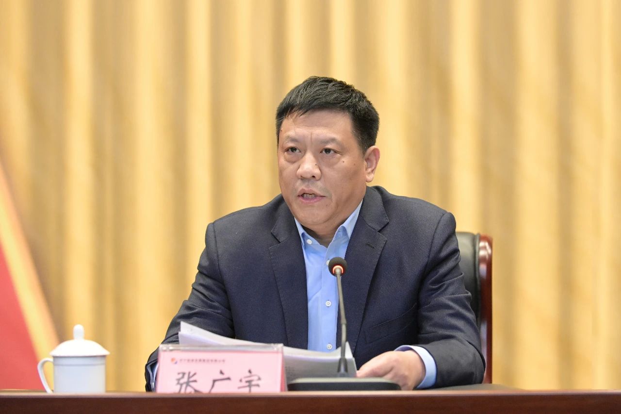 集團公司召開黨的十九屆五中全會精神宣講暨全員創新科技人才表彰大會2.jpg