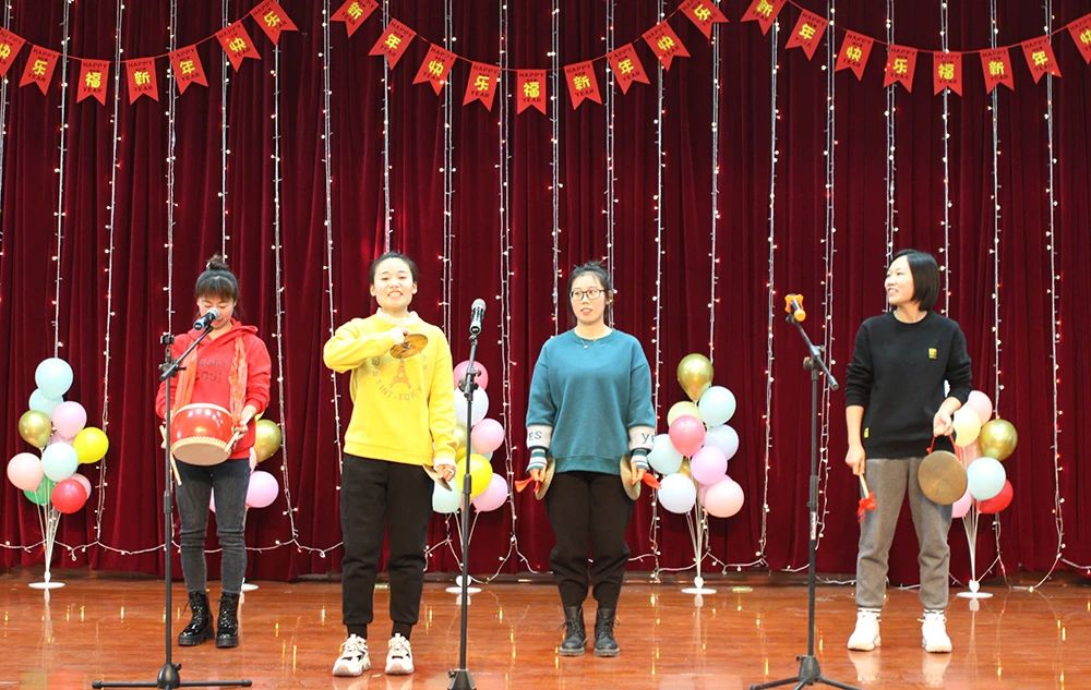 集團公司權屬各企業舉辦文藝聯歡會 喜迎新年到來4.jpg