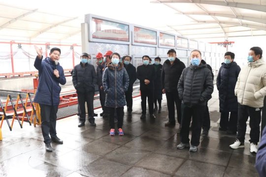 集團公司組織老干部現場觀摩重點建設項目