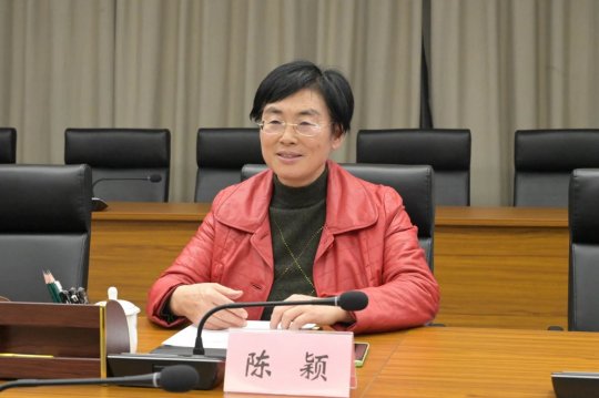陳穎聽取集團公司內河港航經濟發展專題工作匯報