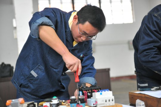 運河煤礦合理化建議獲市總工會“金點子”二等獎