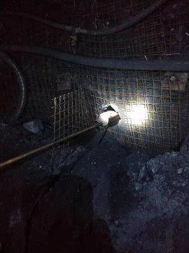 義橋煤礦自制“洛陽鏟”助力迎頭卸壓