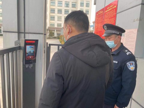 民生熱能人臉測溫門禁“神器”上崗  筑牢防疫“關口”