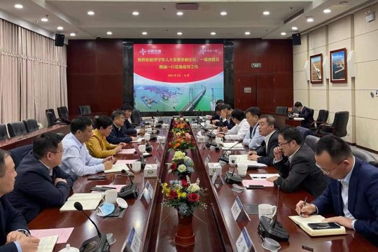 張廣宇陪同陳穎、豐家雷到中交一航局考察交流