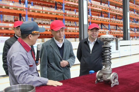 郭錦華陪同招商銀行濟寧分行客人到精密制造產業園、梁山港參觀考察