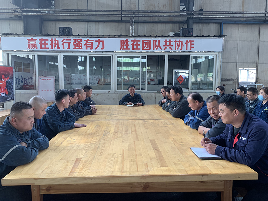 2021年4月12日，運河煤礦開設現場講黨史小課堂.jpg