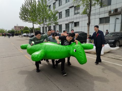 集團公司各企業舉辦慶“五一”職工趣味運動會