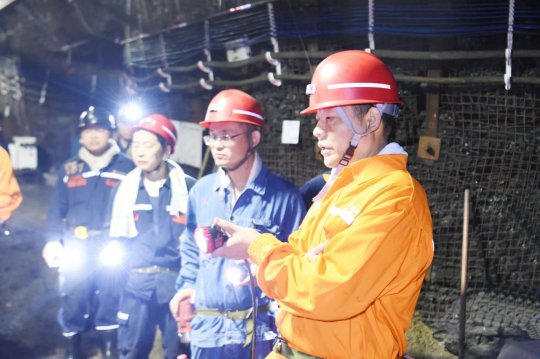 張廣宇到金橋煤礦調研指導工作