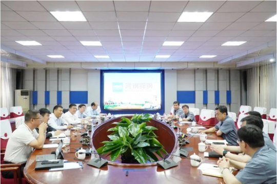 張廣宇帶隊到河鋼集團邯鋼公司洽談貿易合作
