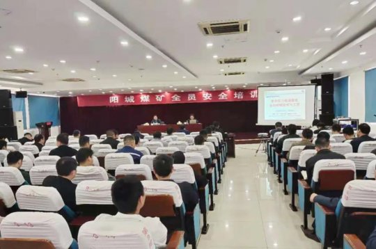 山東科技大學教授到陽城煤電講授巷道支護專題課