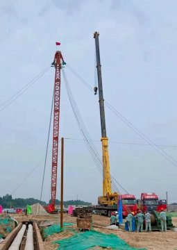 重點項目攻堅丨陽城2號井混合井井架起立就位 打響井架安全施工第一槍