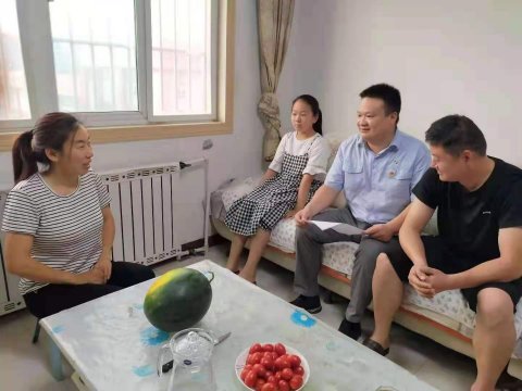 我為職工辦實事丨霄云煤礦：開展職工“家訪”活動  架起家企“連心橋”