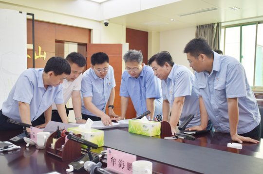 省煤監局魯西分局到運河煤礦督導檢查安全工作